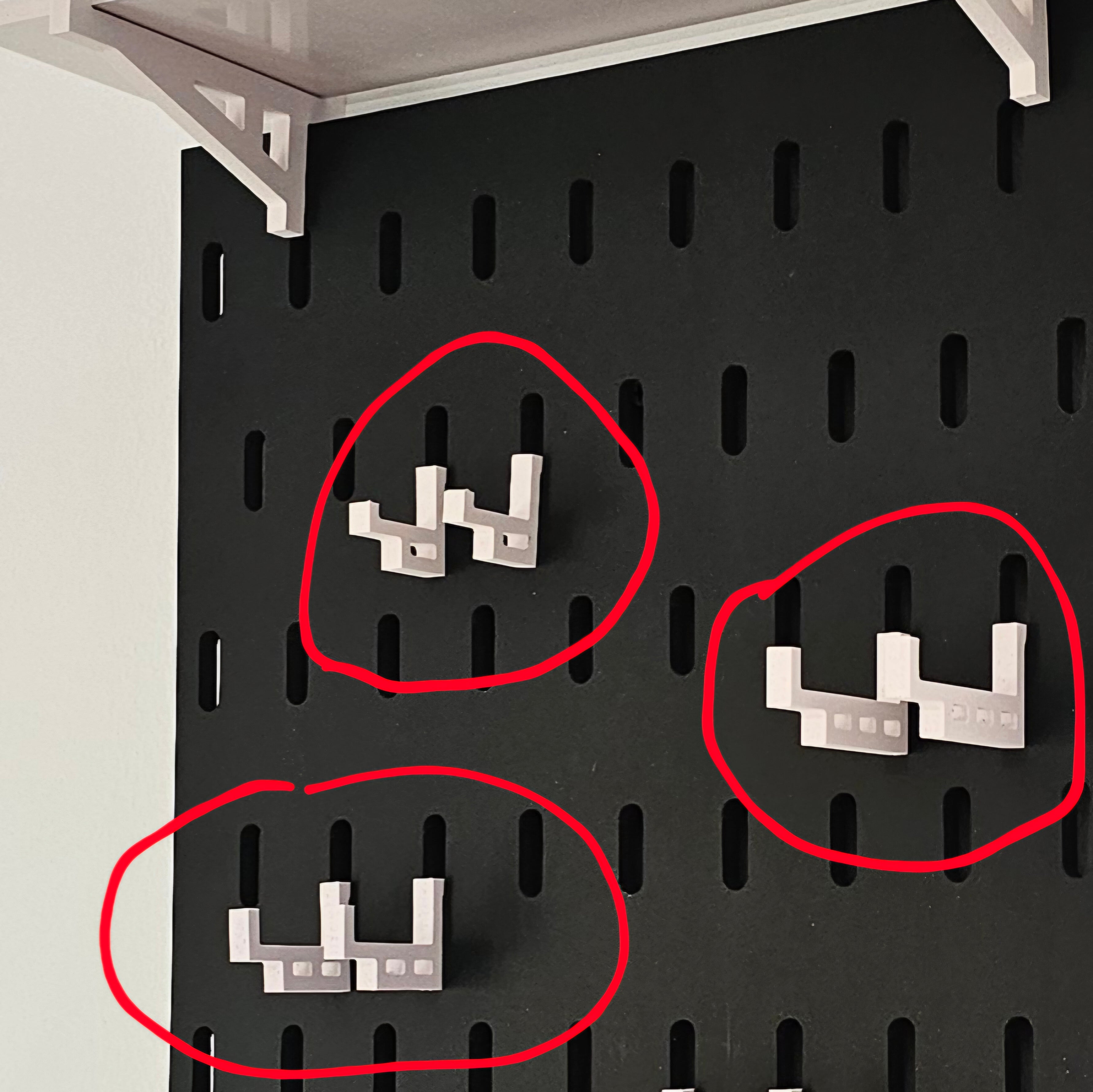 Croches pegboard